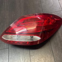 2015-2018 Mercedes Benz C Class Taillight Assembly | 2059061902