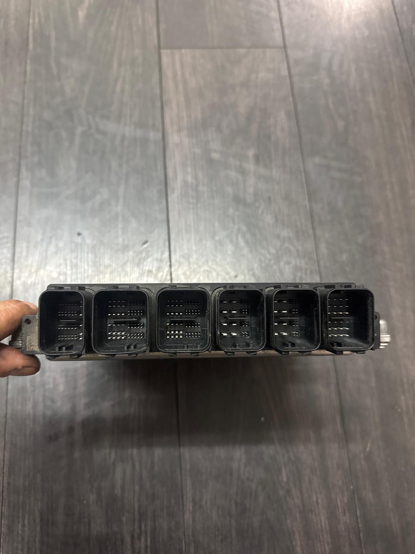 2018-2020 BMW 5 7 Series Engine Control Module | 9894915 - Image 3