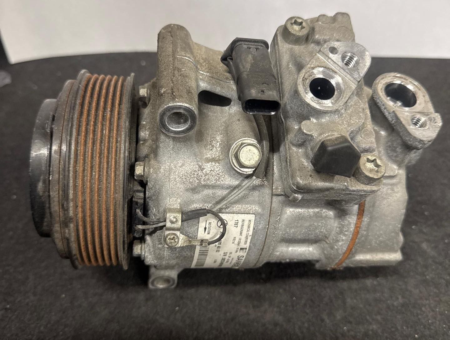 2017-2022 Mercedes Benz C E GLC Class AC Compressor | 0008304002 - Image 2