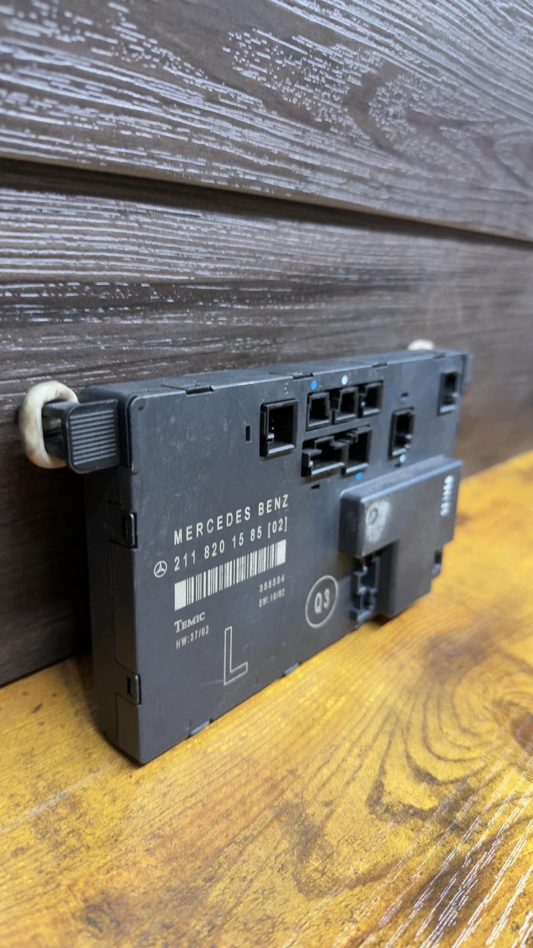 2003-2006 Mercedes Benz E Class Door Control Module | 2118201585 - Image 4