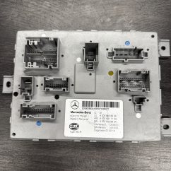 2015-2018 Mercedes Benz C Class SAM Control Module | 2059008304