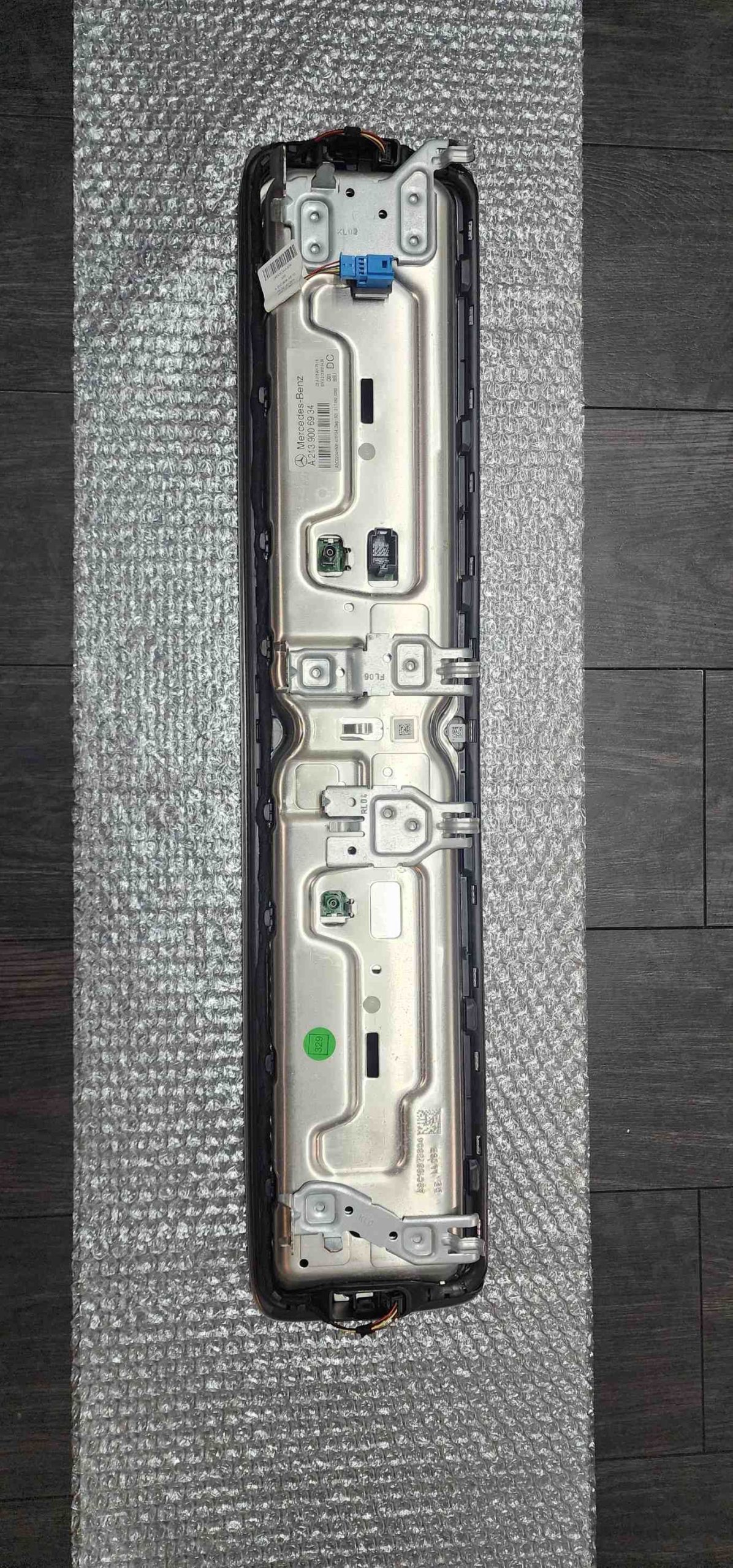 2021-2023 Mercedes Benz E Class Screen Display Unit | 2139006934 - Image 4