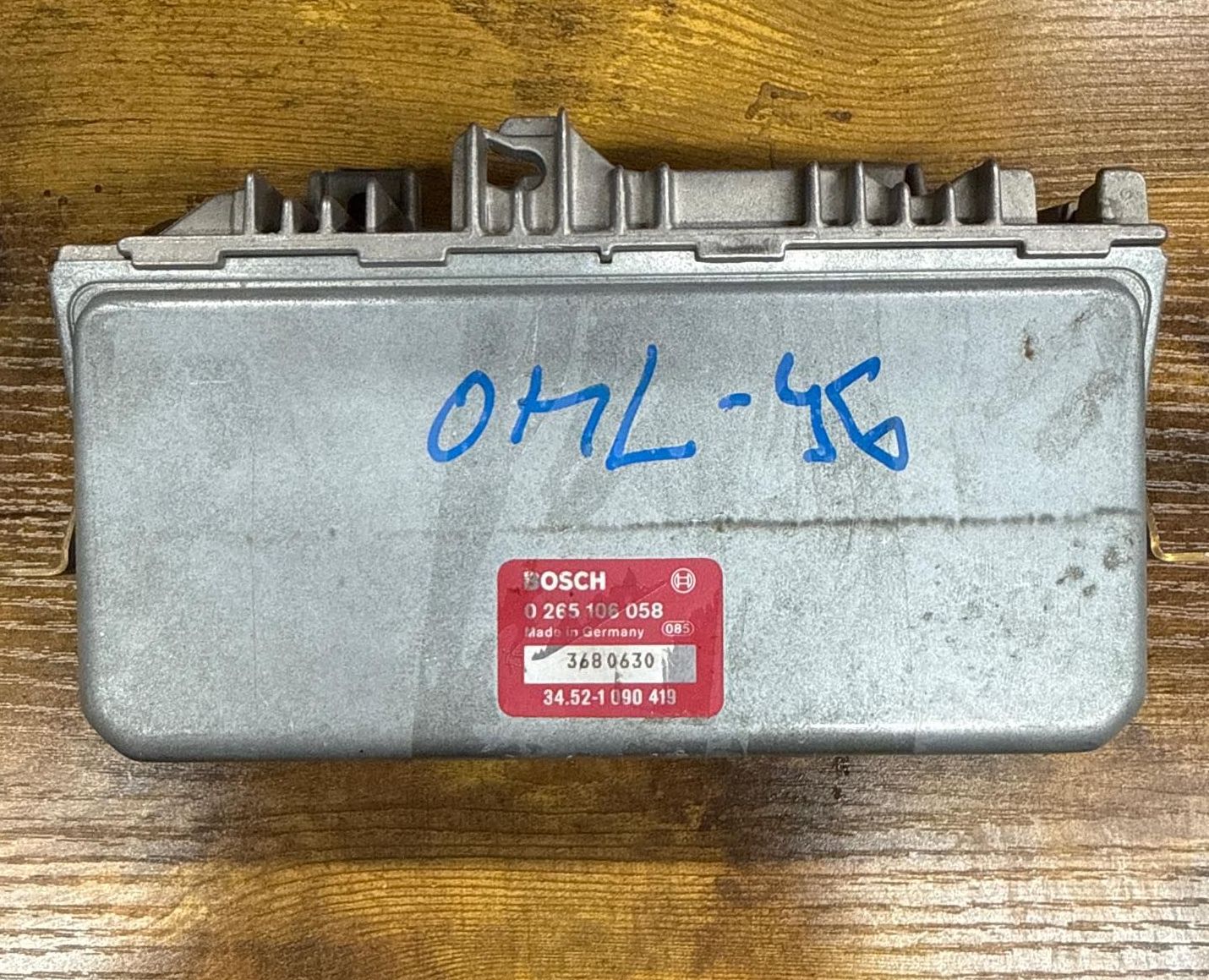 1993-1994 BMW 5 7 Series ABS Control Module | 34521090419