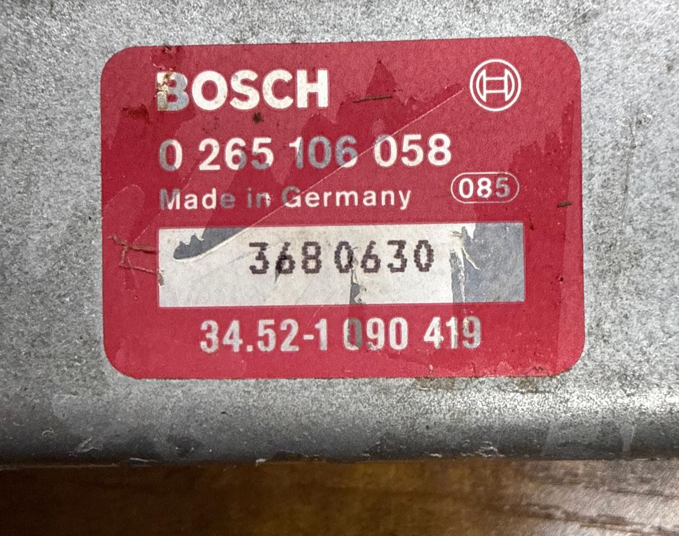 1993-1994 BMW 5 7 Series ABS Control Module | 34521090419 - Image 3