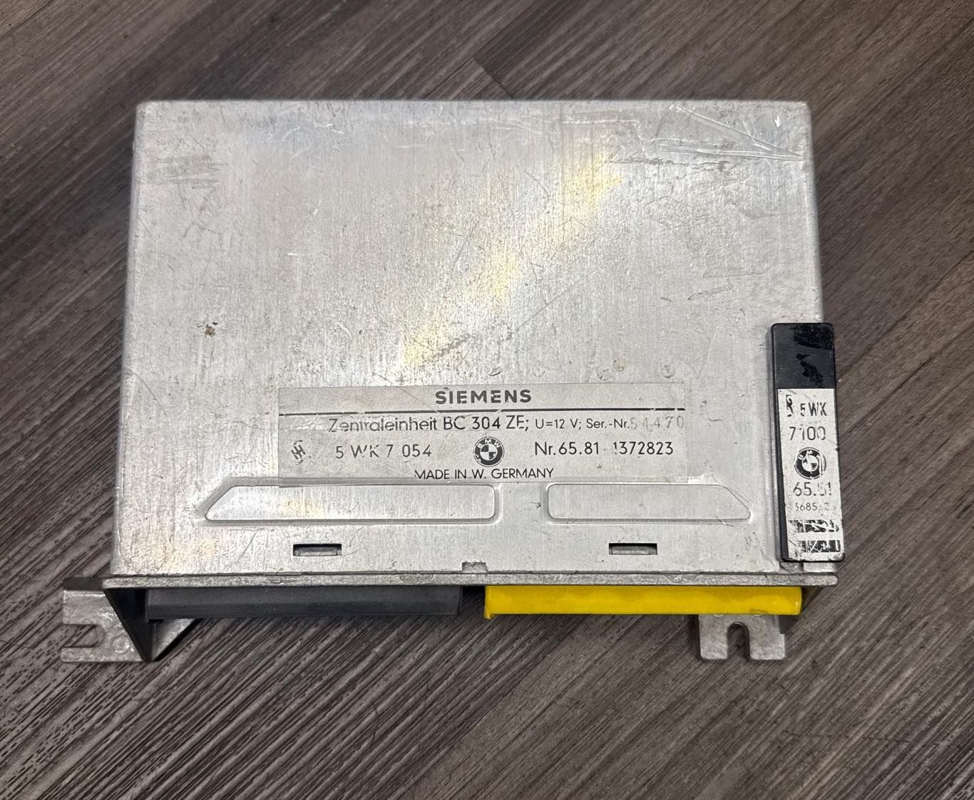 1982-1984 BMW 5 6 7 Series Engine Control Module | 65811372823