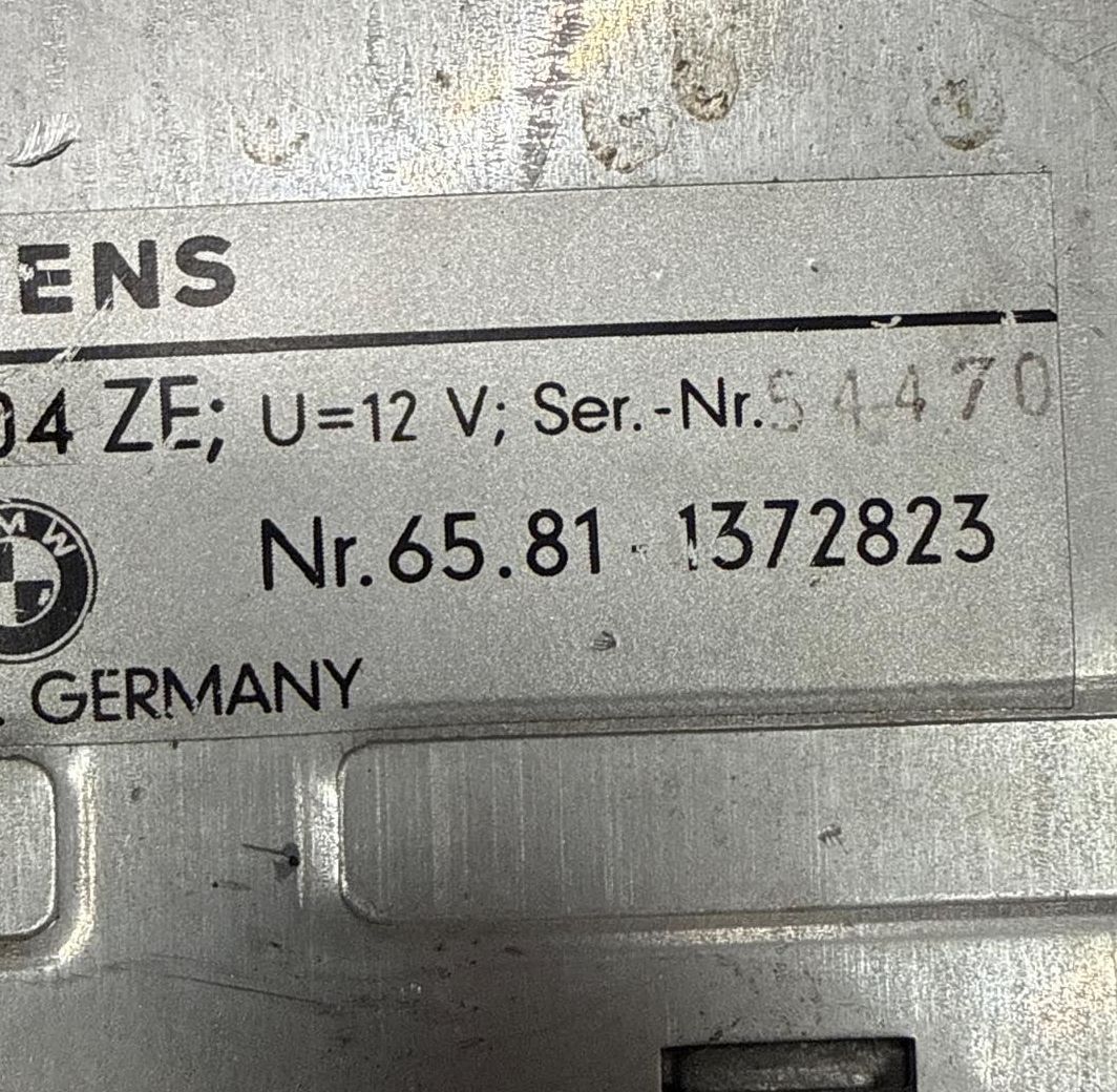 1982-1984 BMW 5 6 7 Series Engine Control Module | 65811372823 - Image 3