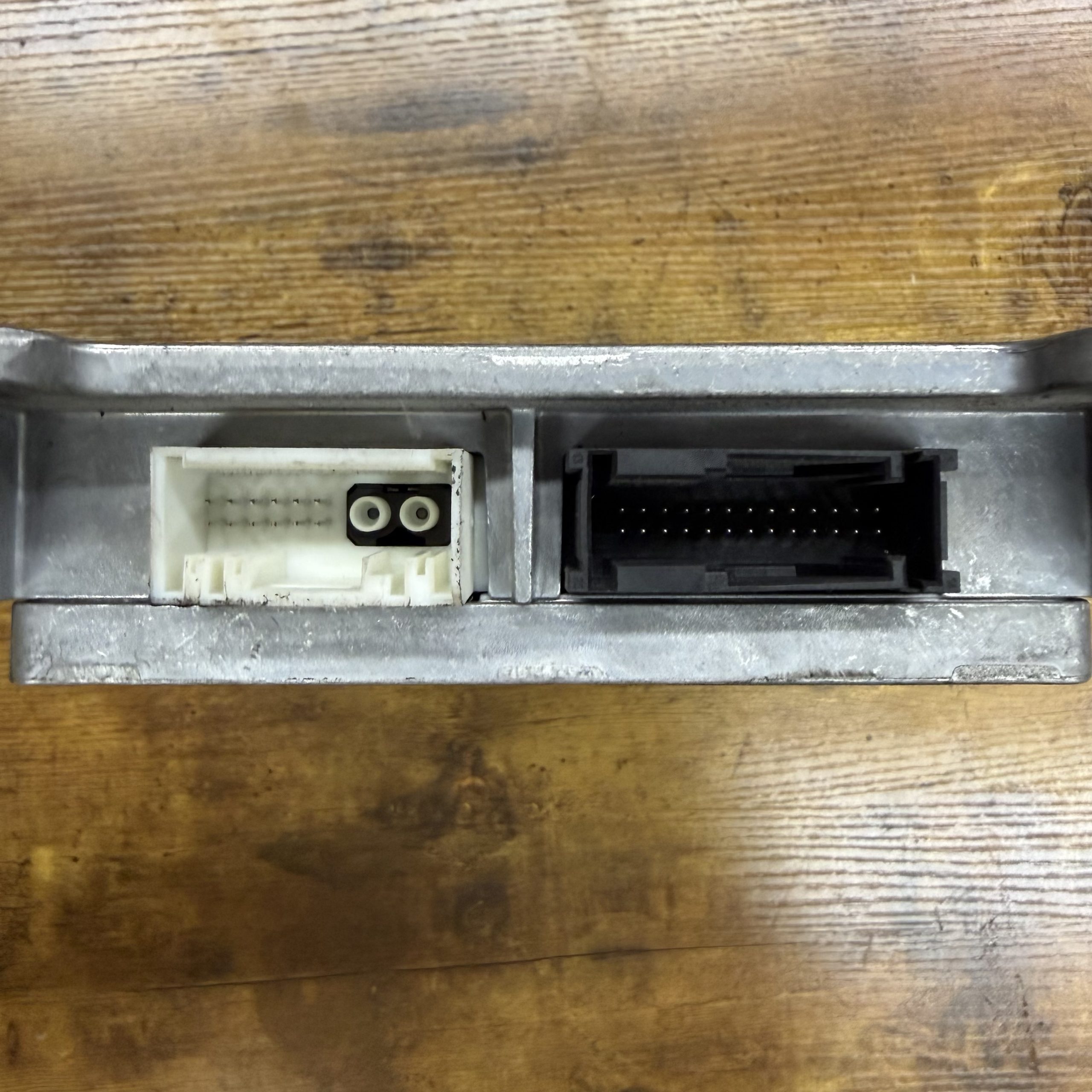2002-2005 BMW 7 Series Communication Control Module | 84116926470 - Image 2