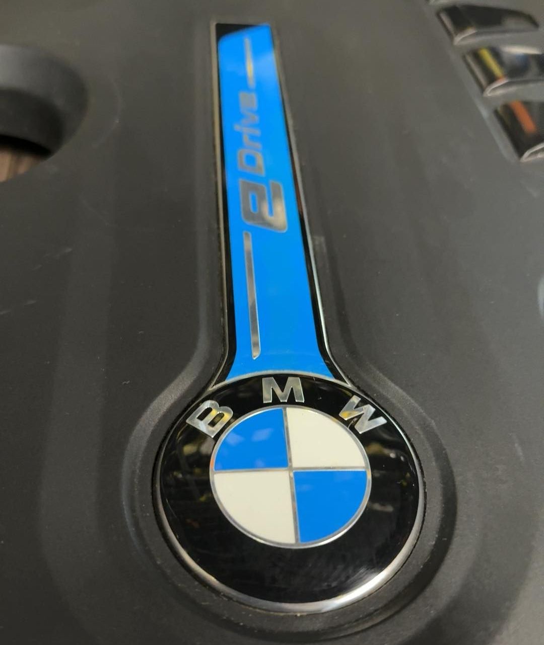2017-2020 BMW 5 7 Series Engine Cover | 11148657035 - Image 2