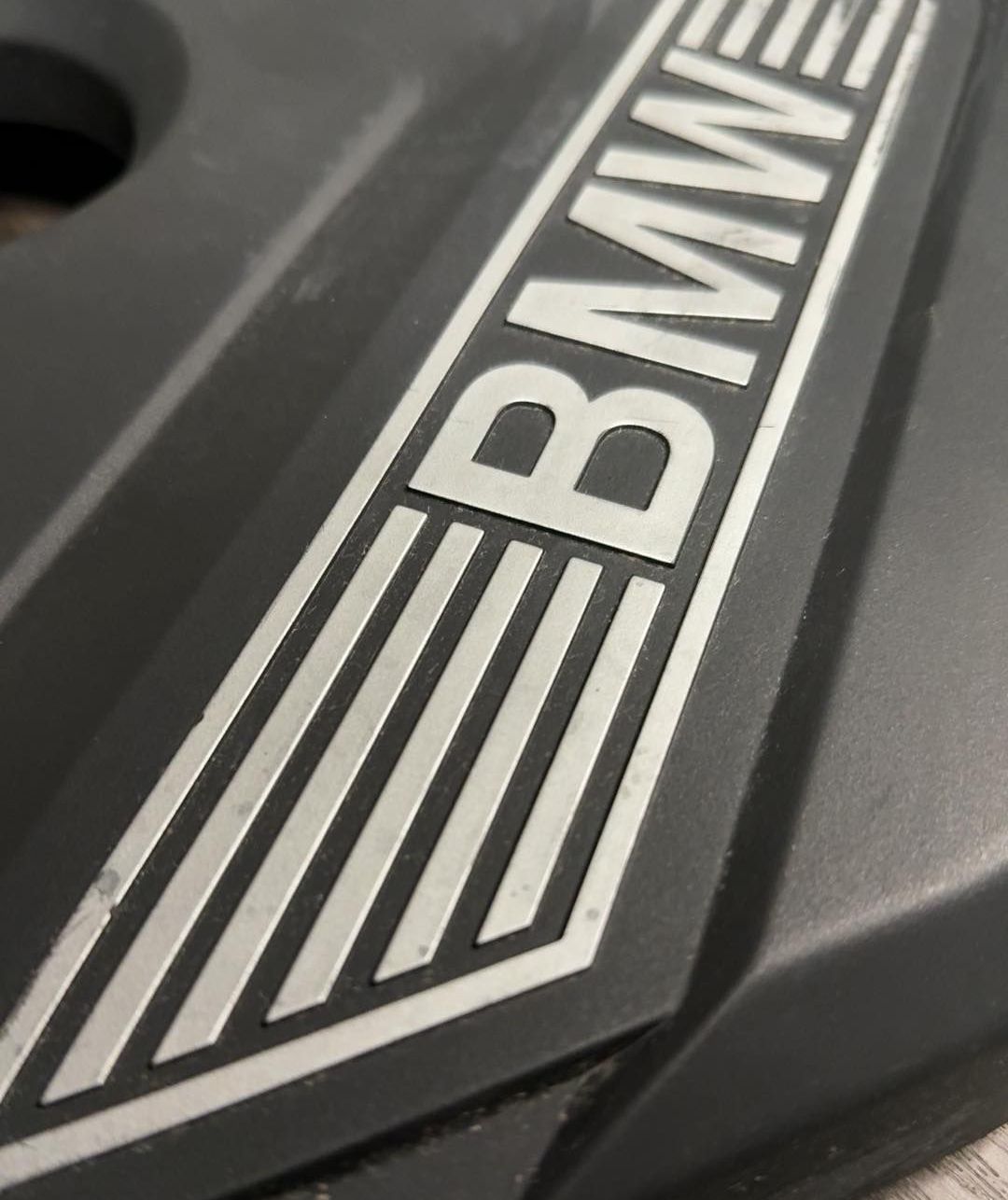2017-2020 BMW 5 7 Series Engine Cover | 11148657035 - Image 4