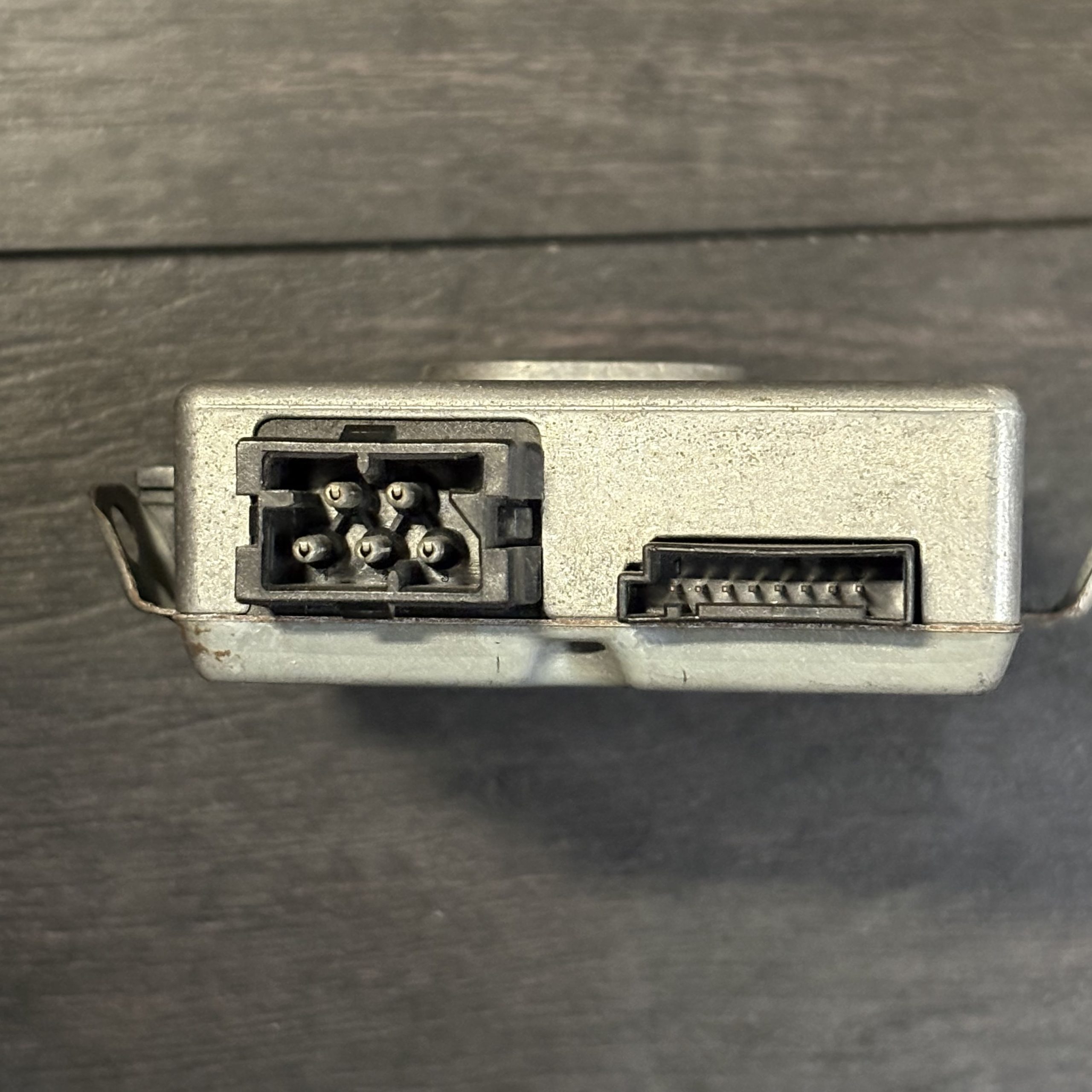 2004-2007 BMW 5 6 Series SRS Control Module | 61356963013 - Image 2