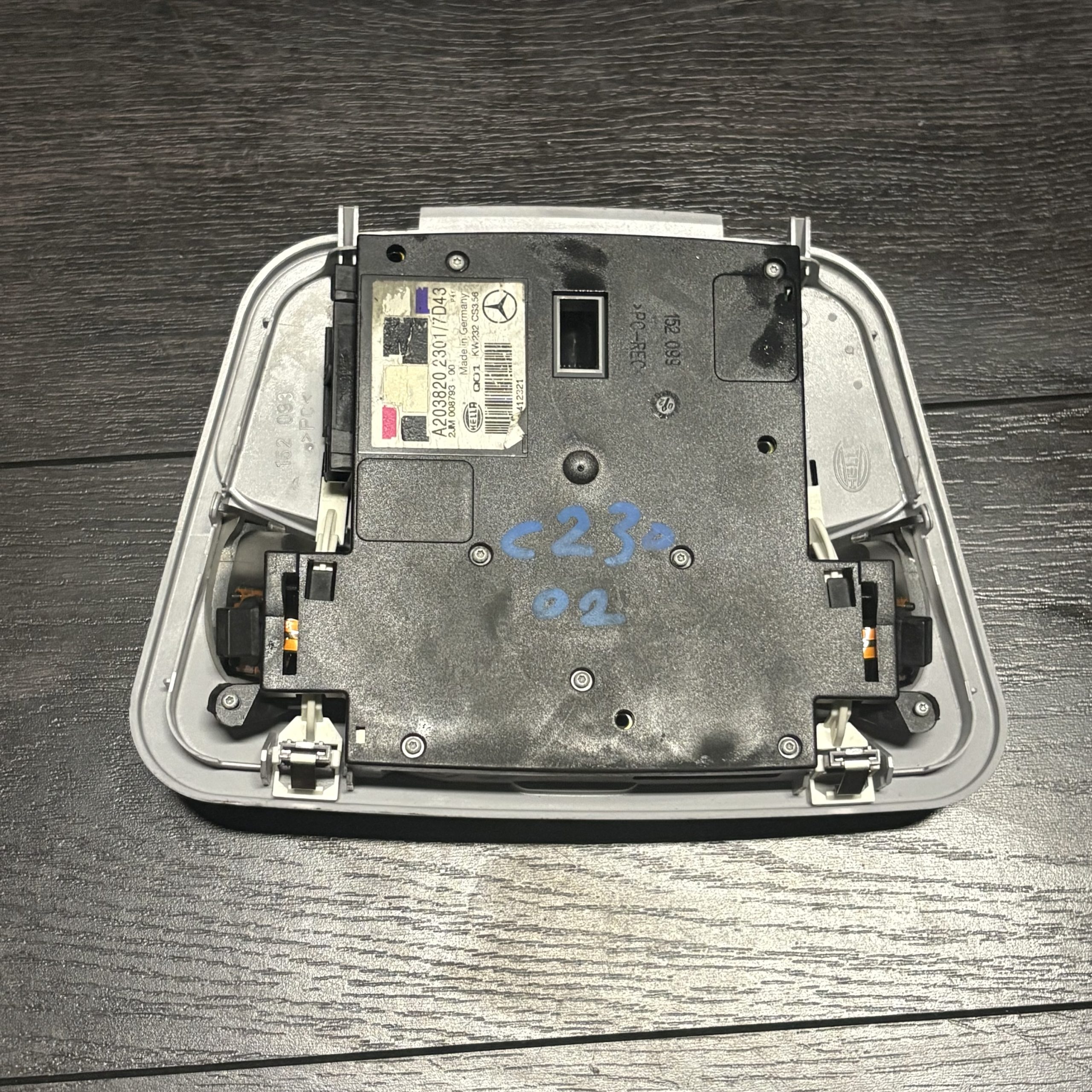 2001-2007 Mercedes Benz C Class Dome Light | 2038202301 - Image 2