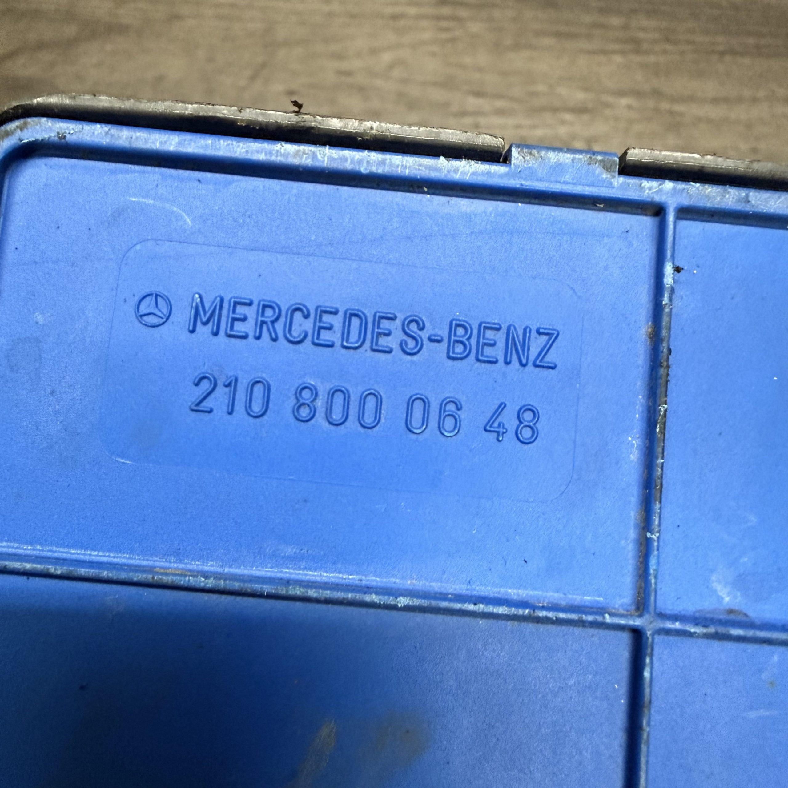 1996-2002 Mercedes Benz E Class Vacuum Pump | 2108000648 - Image 2