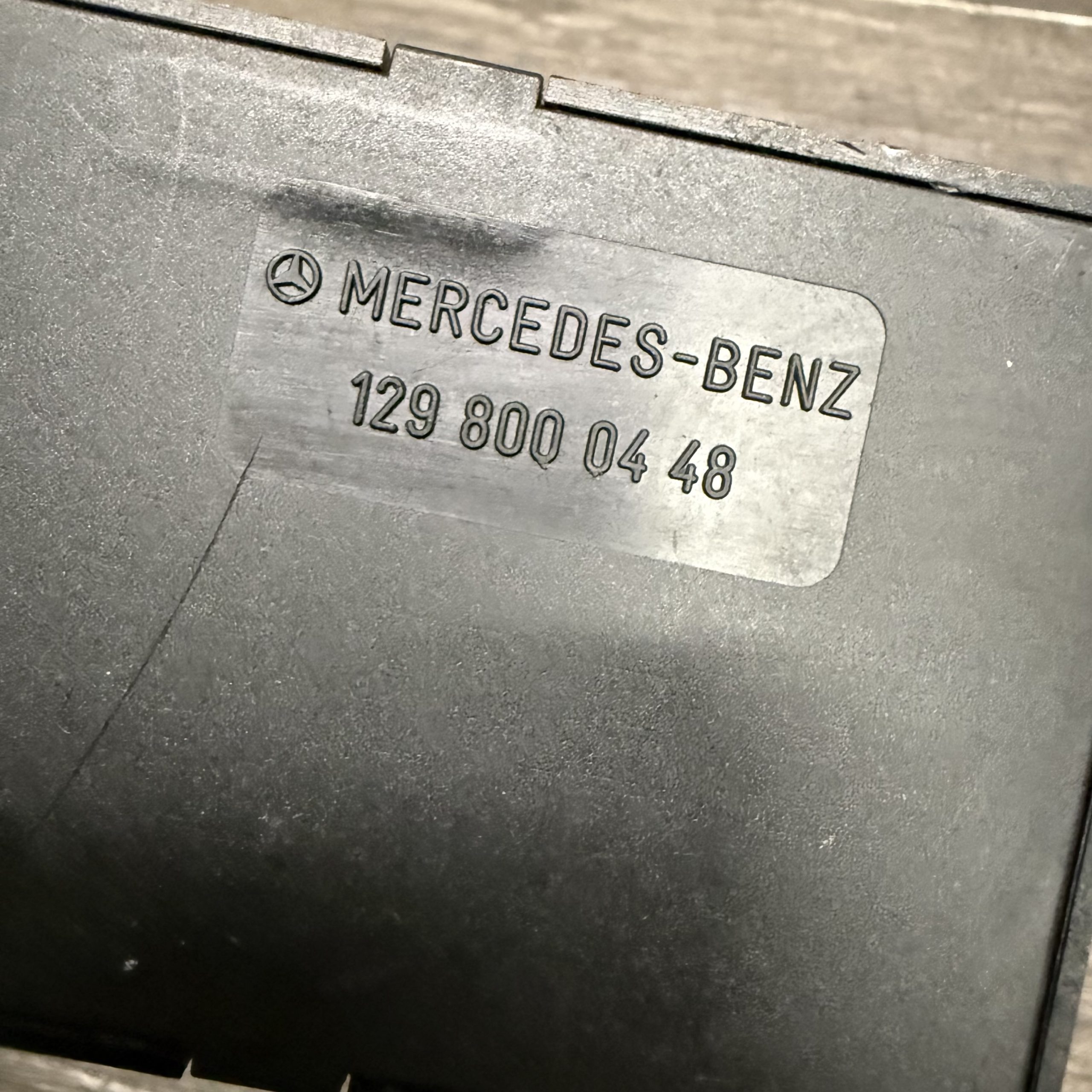 1990-1995 Mercedes Benz SL Class Vacuum Pump | 1298000448 - Image 2