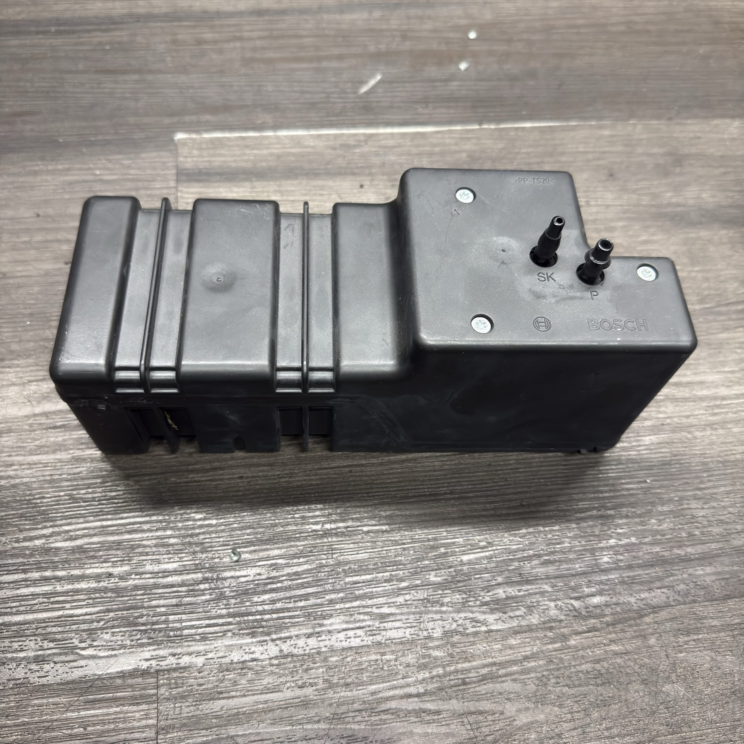 2003-2010 Mercedes Benz E CLS Class Vacuum Pump | 2118000148