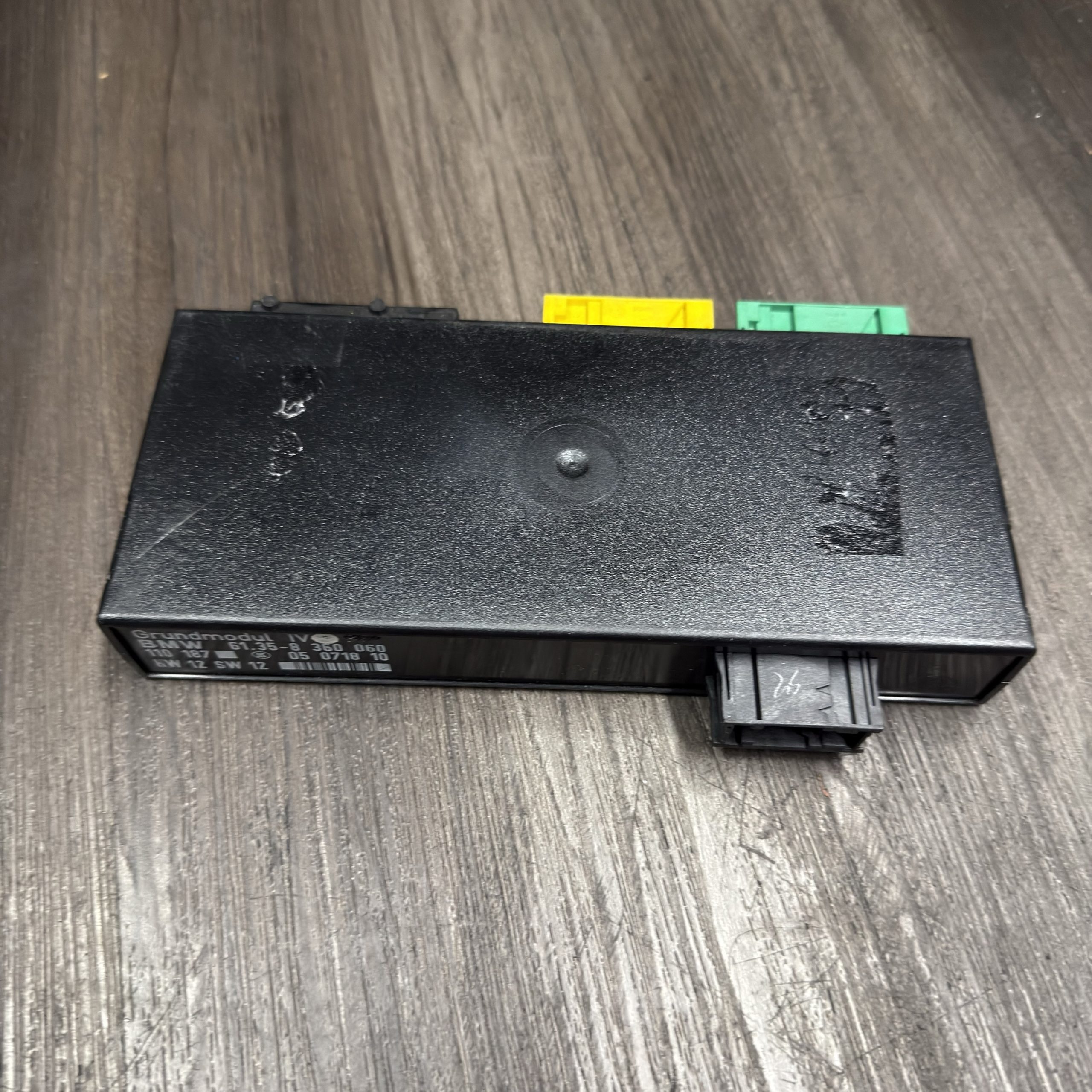 1996-2002 BMW Z3 Series Body Control Module | 61358360060