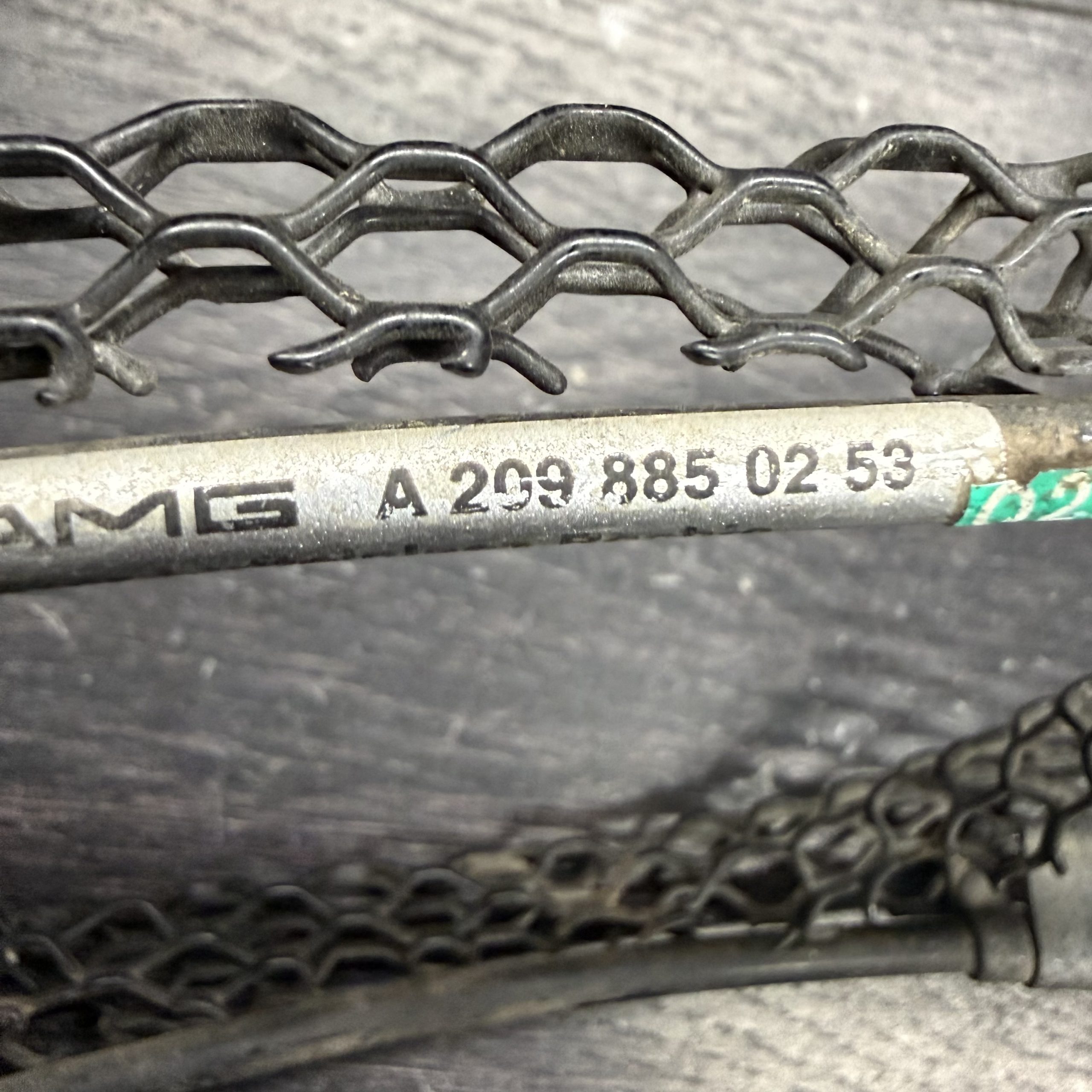 2003-2006 Mercedes Benz CLK Class Grille | 2098850253 - Image 2