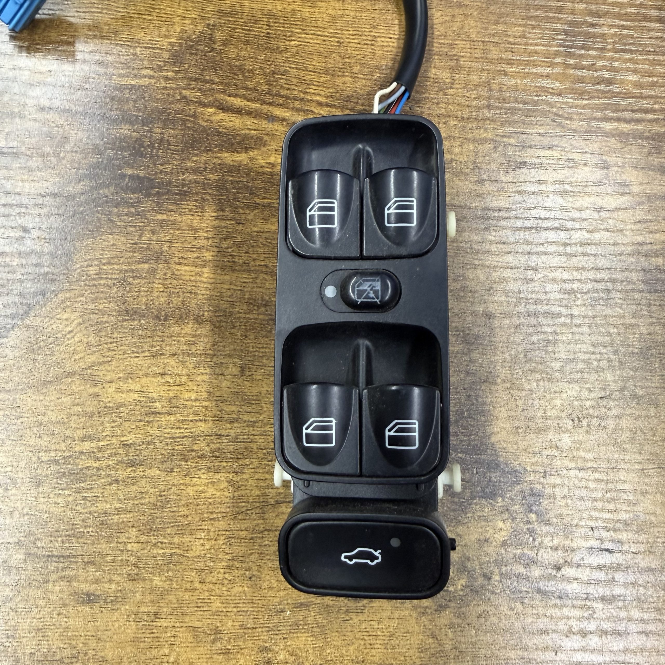 2002-2007 Mercedes Benz C Class Window Switch Control | 2038210679