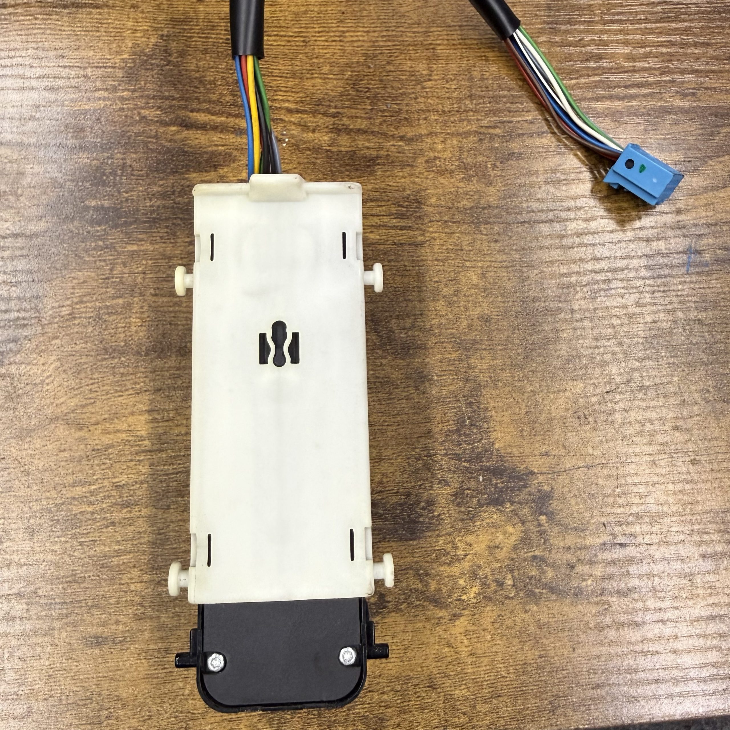 2002-2007 Mercedes Benz C Class Window Switch Control | 2038210679 - Image 2
