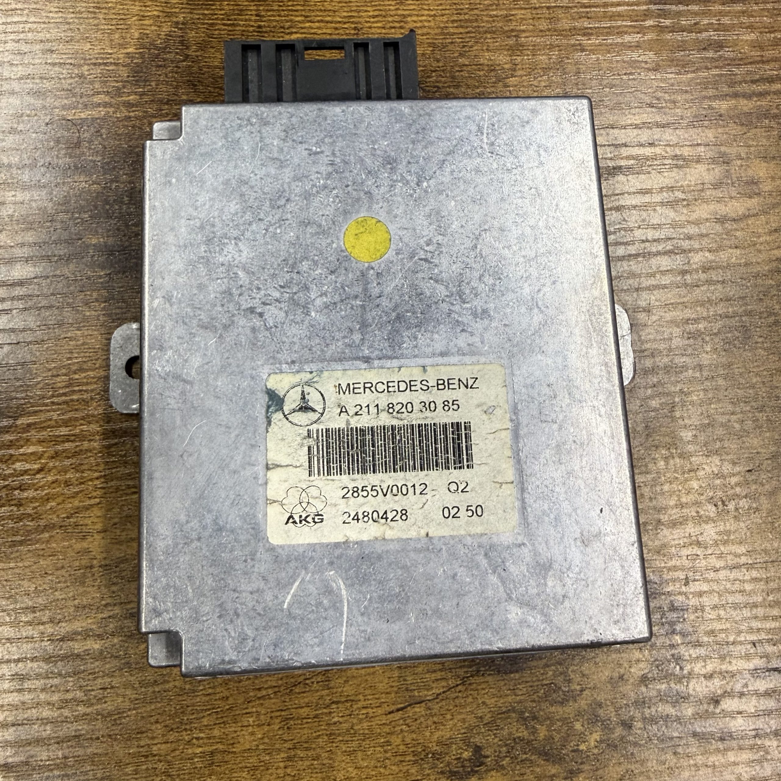 2003-2006 Mercedes Benz E Class Communication Control Module | 2118203085