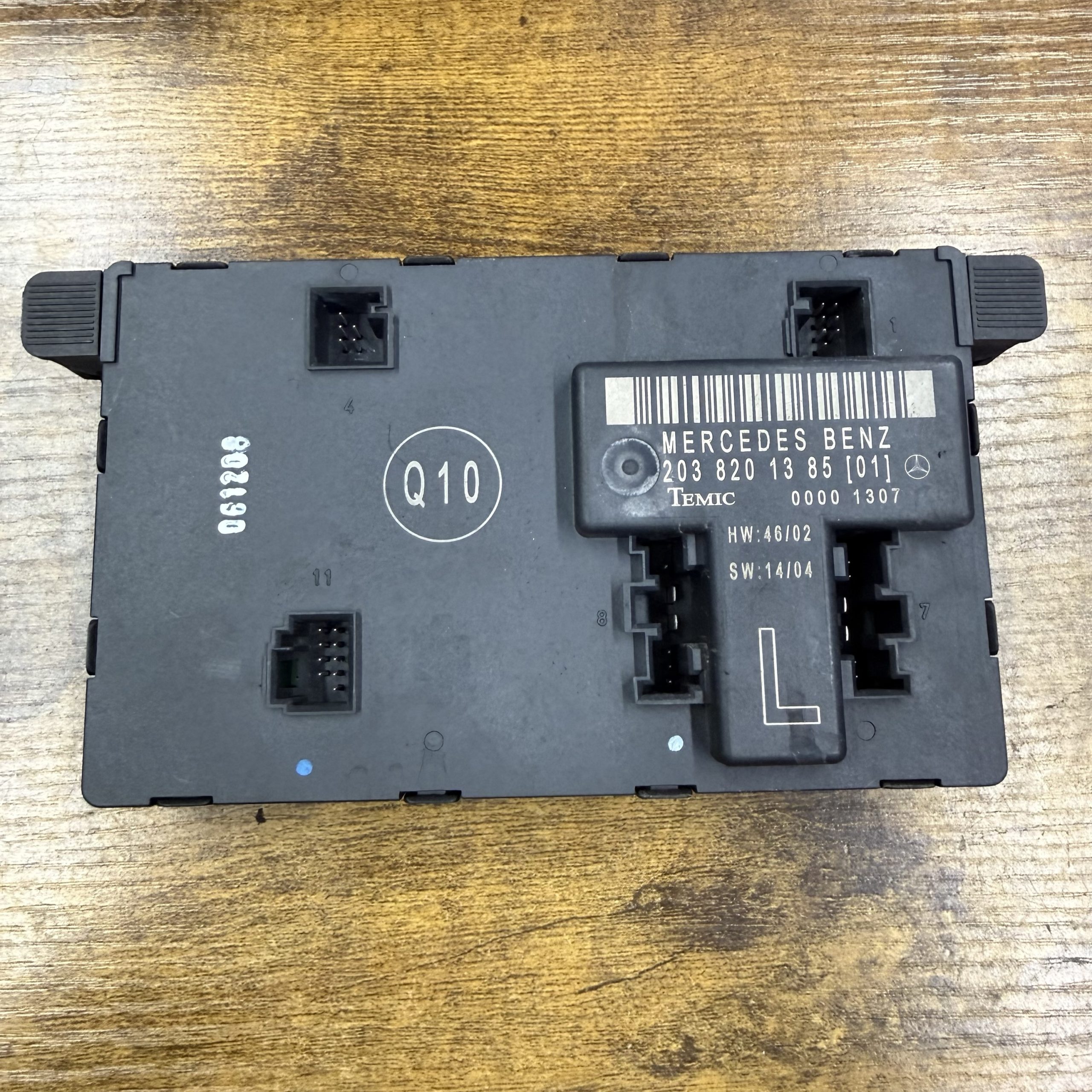 2001-2007 Mercedes Benz C Class Door Control Module | 2038201385