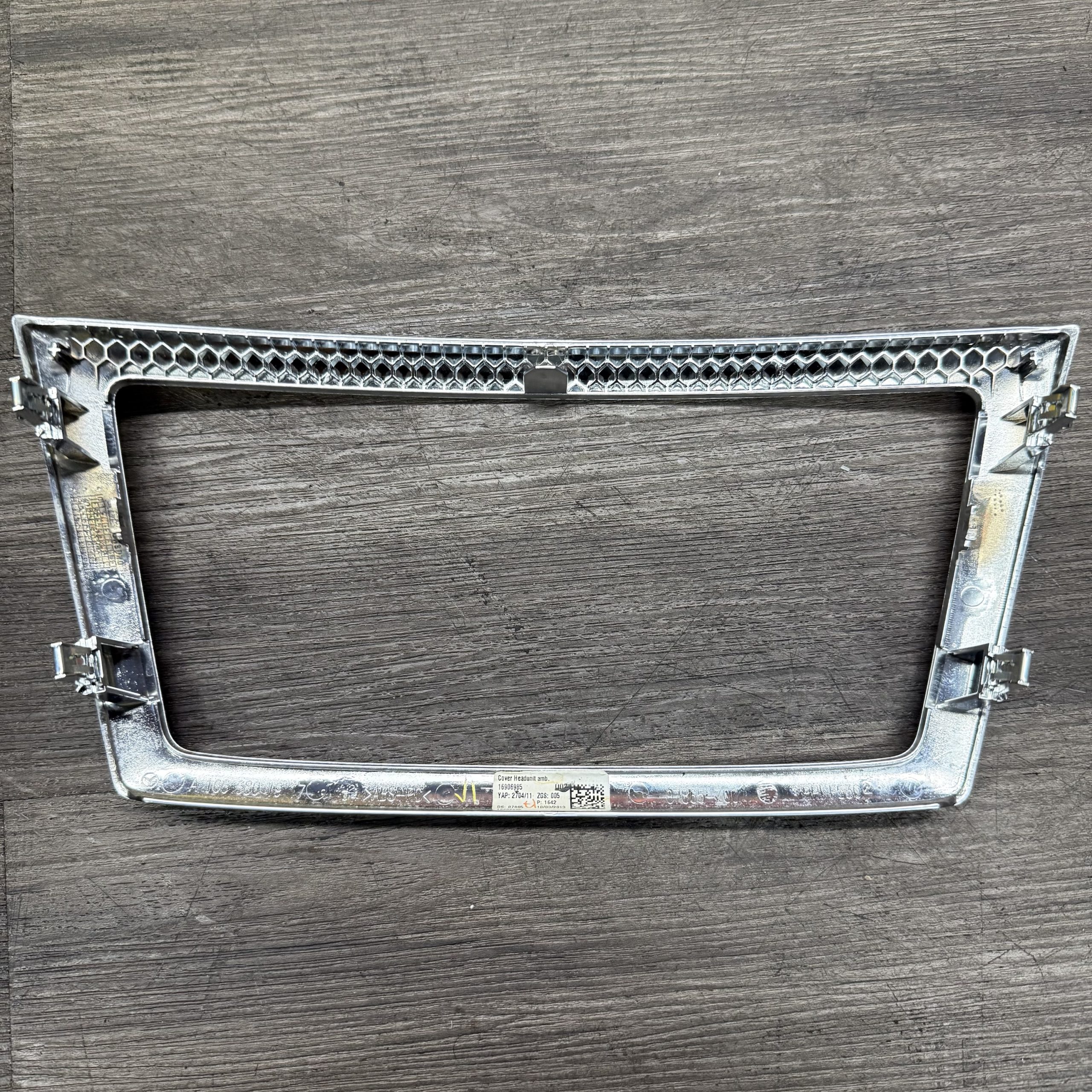 2012-2016 Mercedes Benz ML GL Class Radio Trim | 1666801917 - Image 2