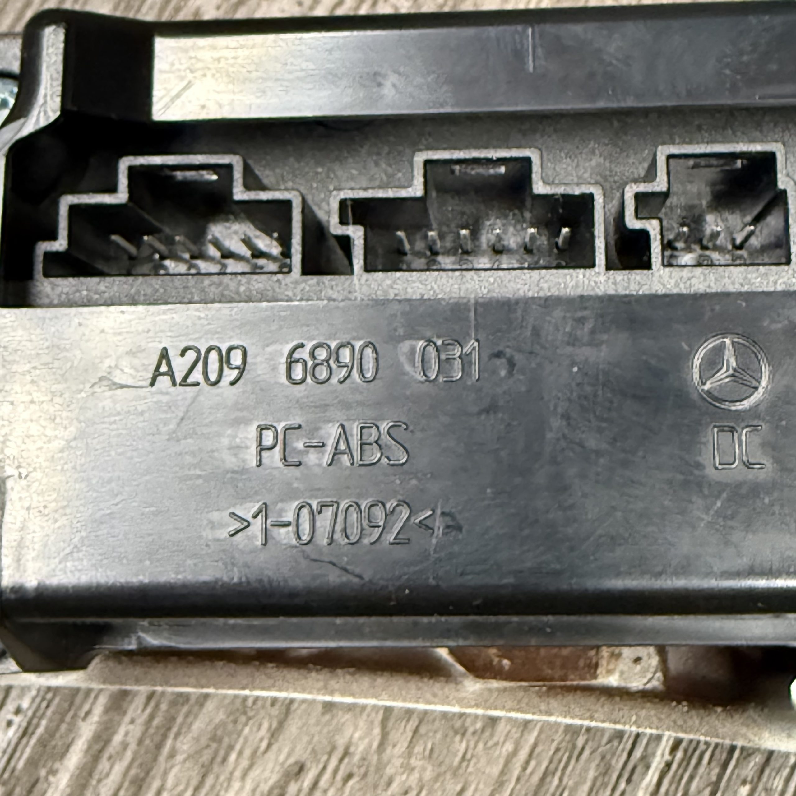2005-2009 Mercedes Benz CLK Class Center Dash Switch | 2096890031 - Image 3