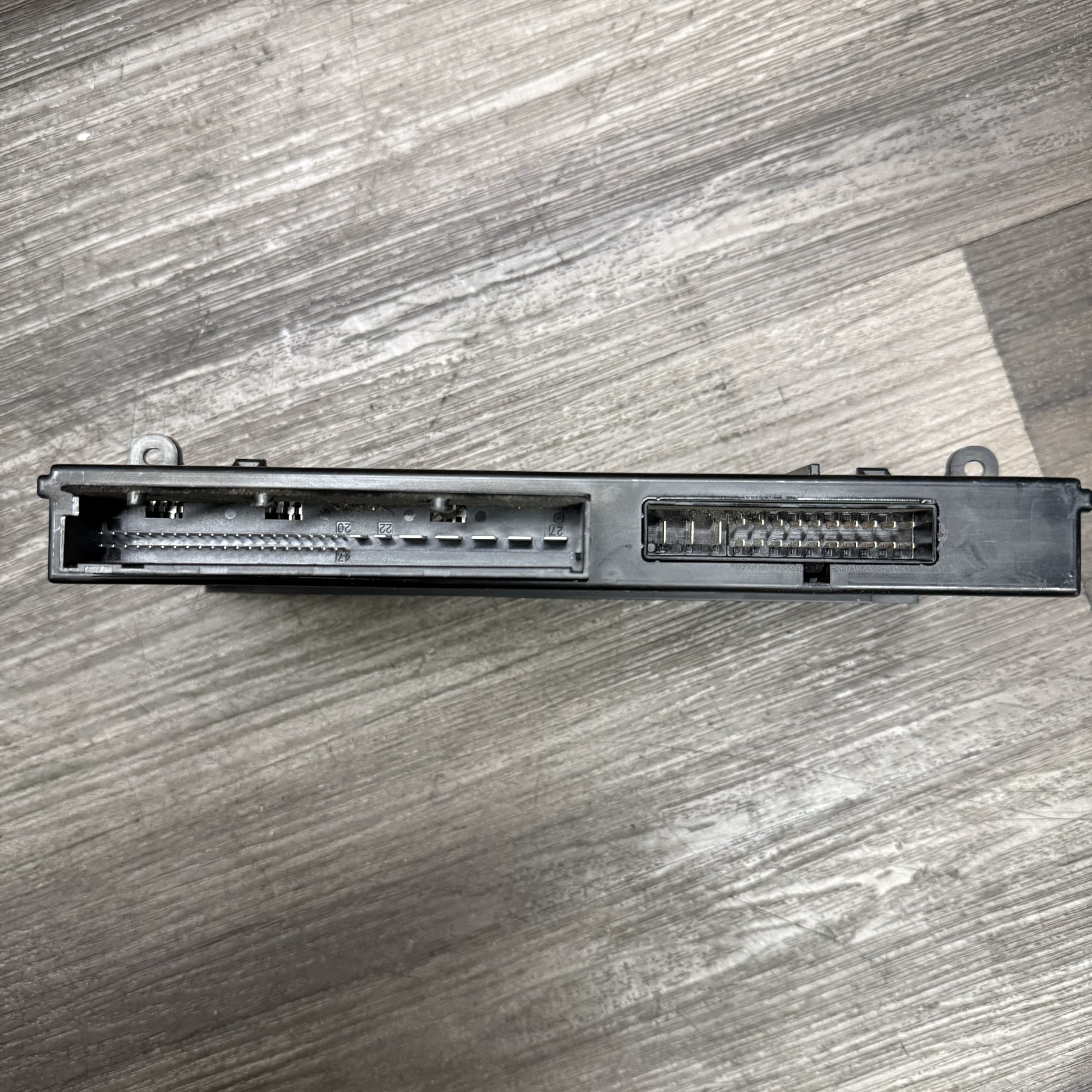 2011-2018 BMW 5 6 Series Body Control Module | 9393667 - Image 3